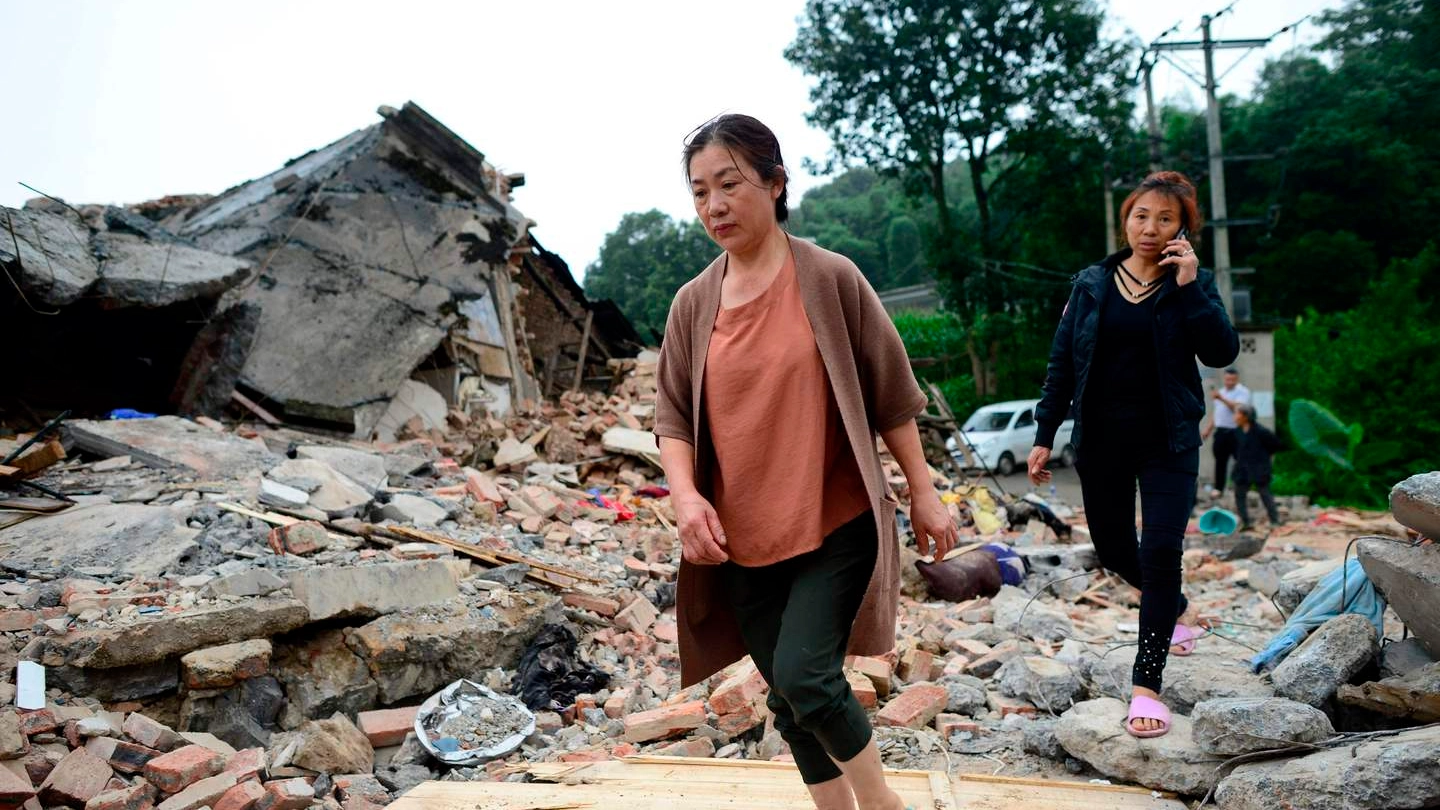 Devastante terremoto in Cina (Lapresse)
