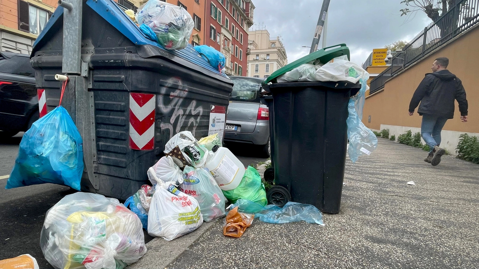 A Fiumicino installate sei fototrappole contro l’abbandono dei rifiuti