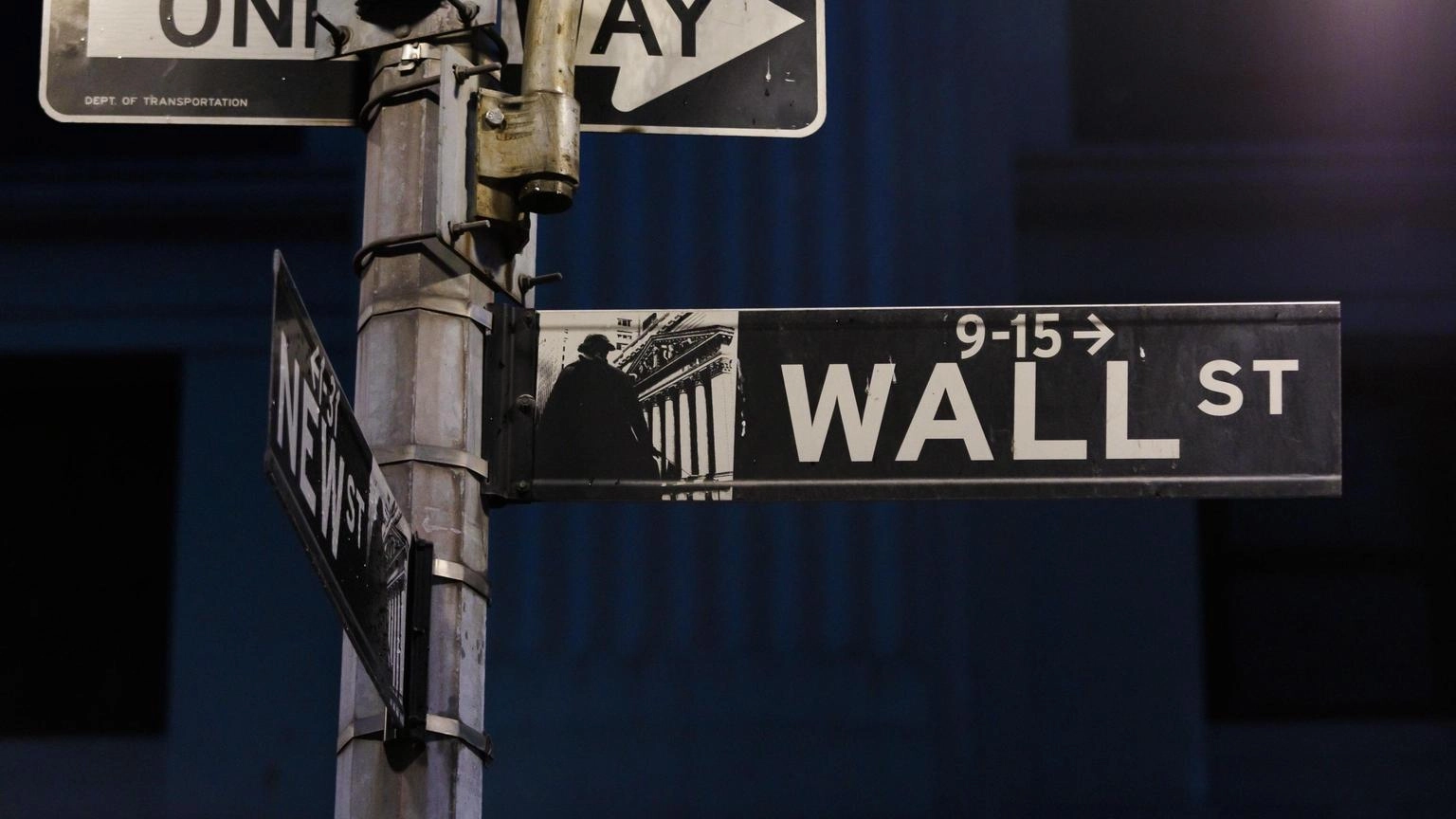 Wall Street chiude positiva, Dj +0,13, Nasdaq +0,45