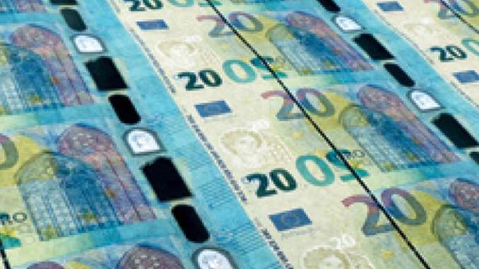 Cambi euro in rialzo a 1,1168 dollari