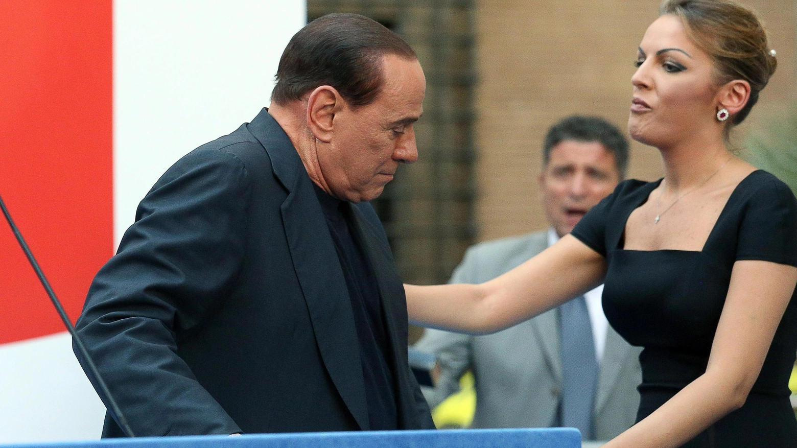 Silvio Berlusconi con Francesca Pascale  (Ansa)