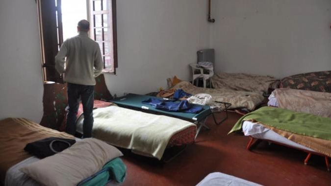 Un dormitorio per senza tetto in un'immagine generica