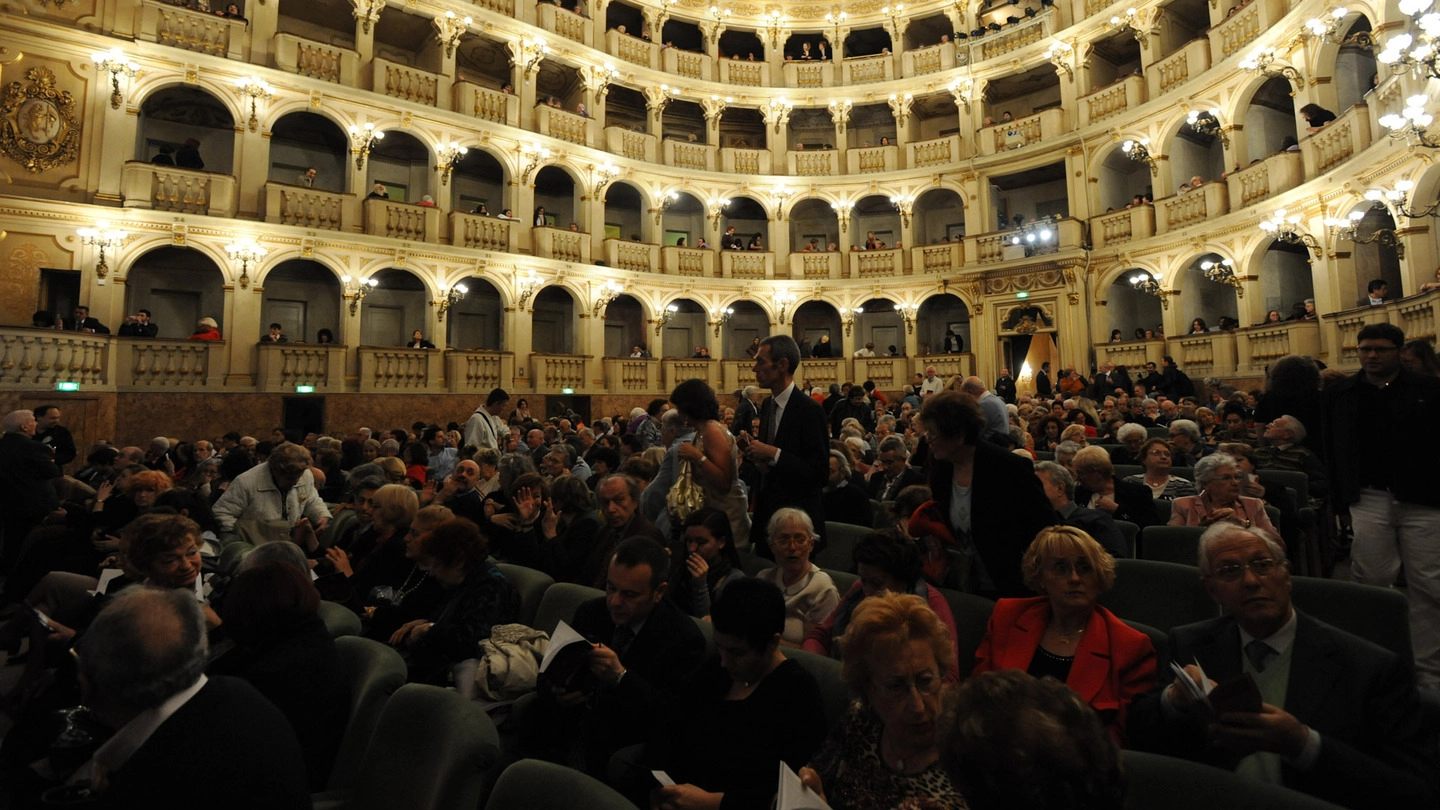 Bologna, il teatro Comunale (FotoSchicchi)