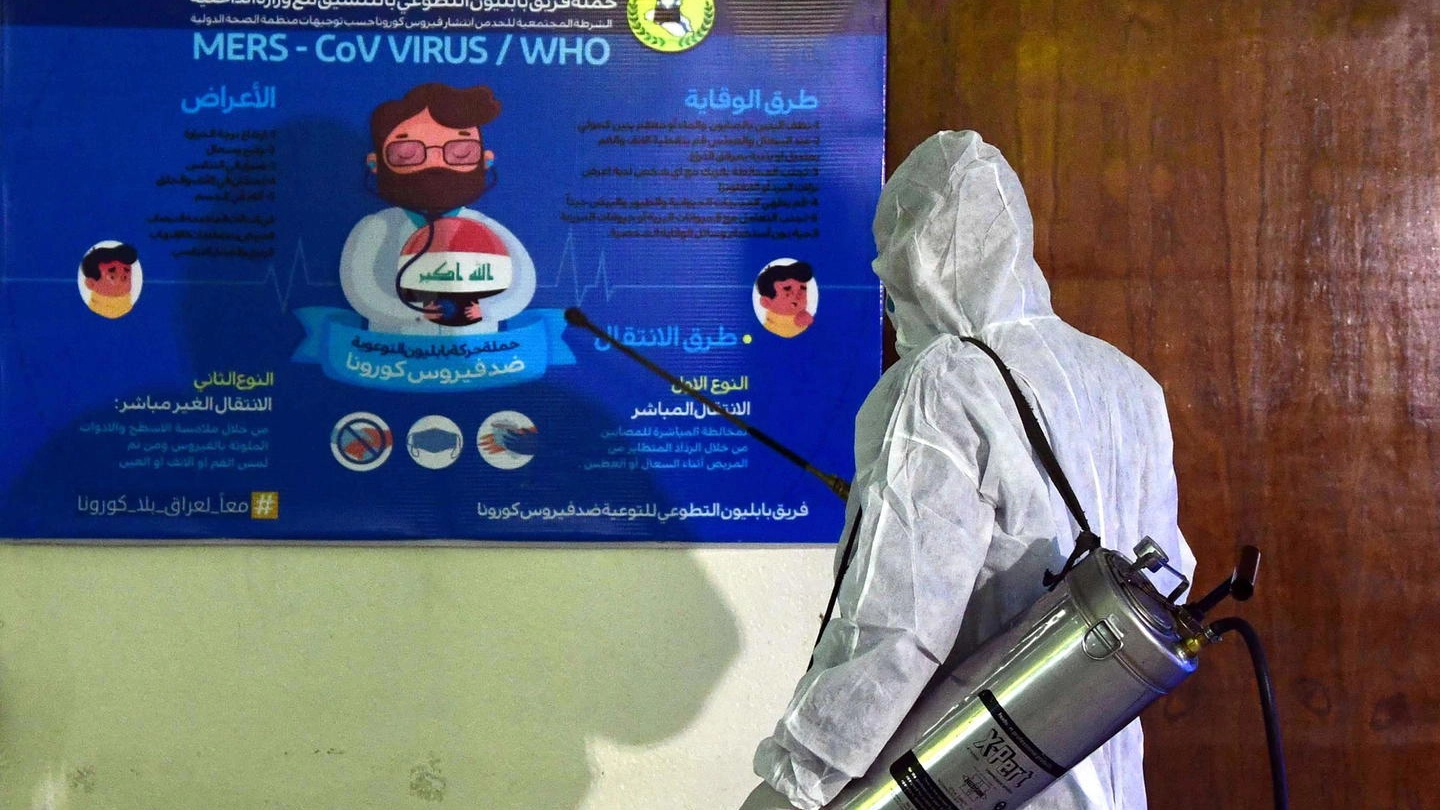Coronavirus, l'Oms dichiara la pandemia (Ansa)