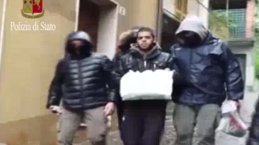 L'arresto Elmahdi Halili (video della polizia)