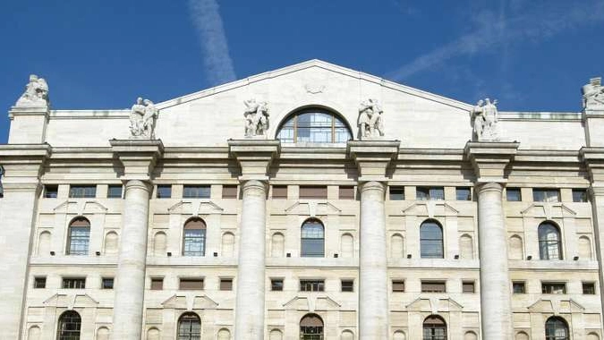 Borsa Milano apre in calo, -0,79%