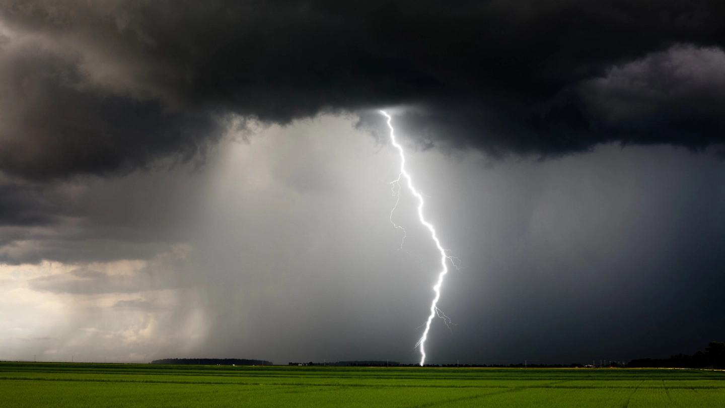 Previsioni meteo, weekend di maltempo tra temporali e nubifragi (foto d'archivio iStock)