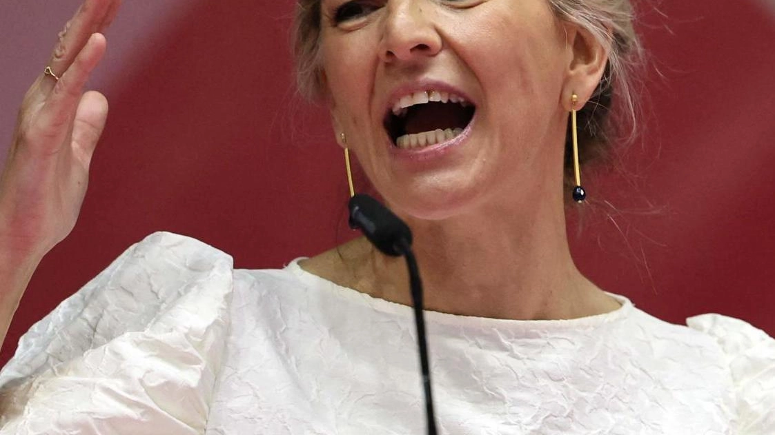 Yolanda sfida l’alleato Sanchez  "Sarò la prima donna premier  nella storia della Spagna"