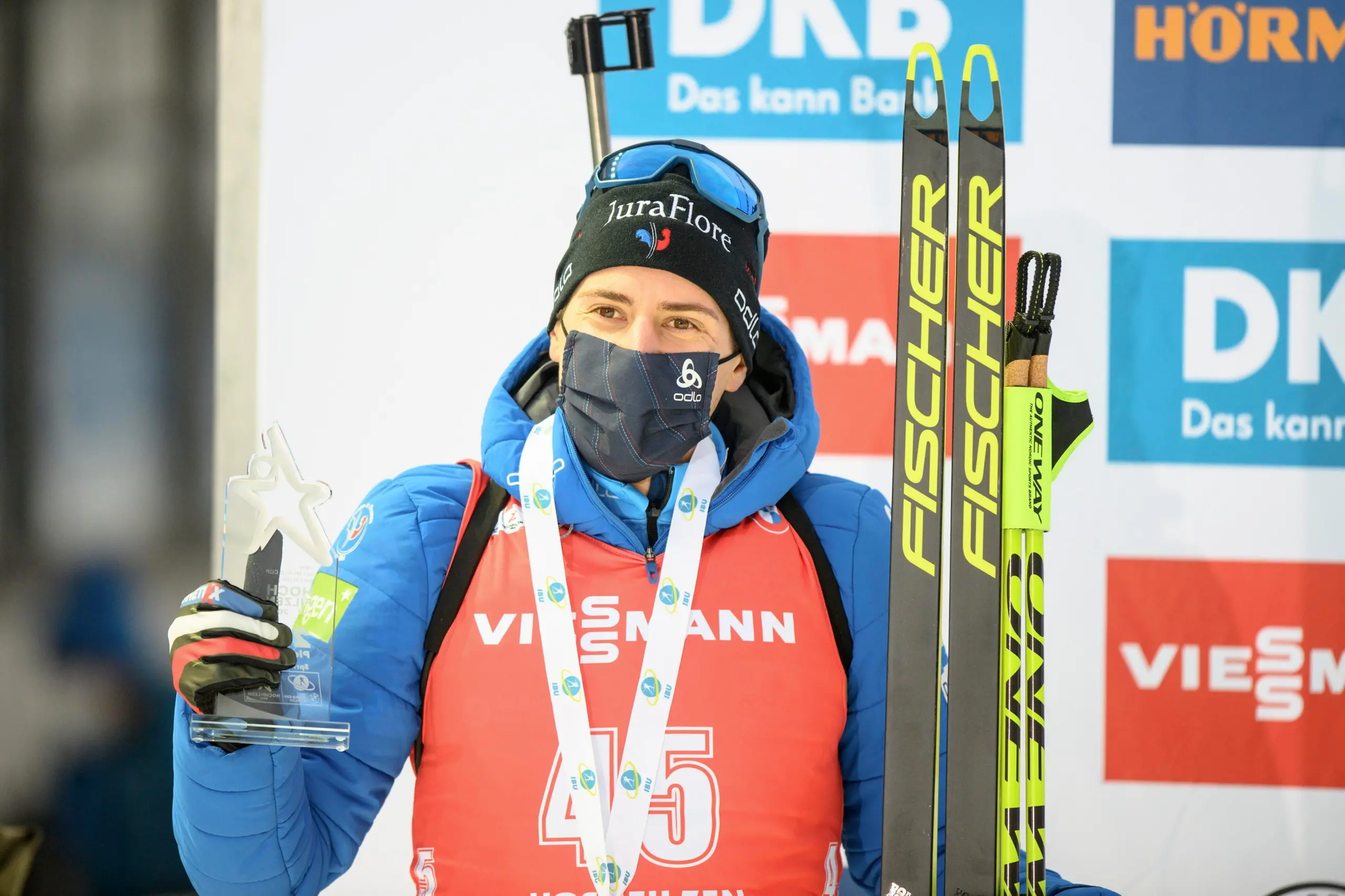 Biathlon: Fillon Maillet vince l'inseguimento di Hochfilzen. Italiani in rimonta