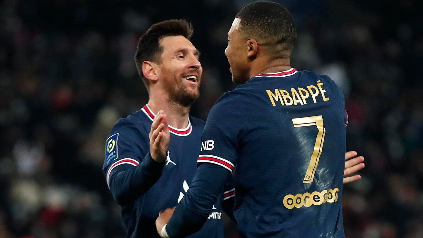 Messi e Mbappé (Ansa)