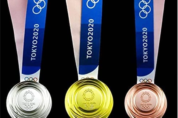 3 Medaglie alle Olimpiadi di Tokyo su amazon.com
