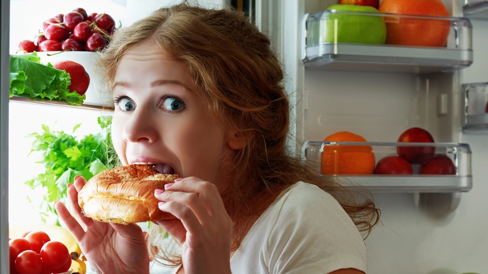 I cali improvvisi della glicemia possono spiegare perché siamo sempre affamati