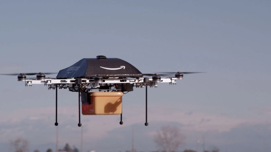 Un drone di Amazon per la consegna dei pacchi