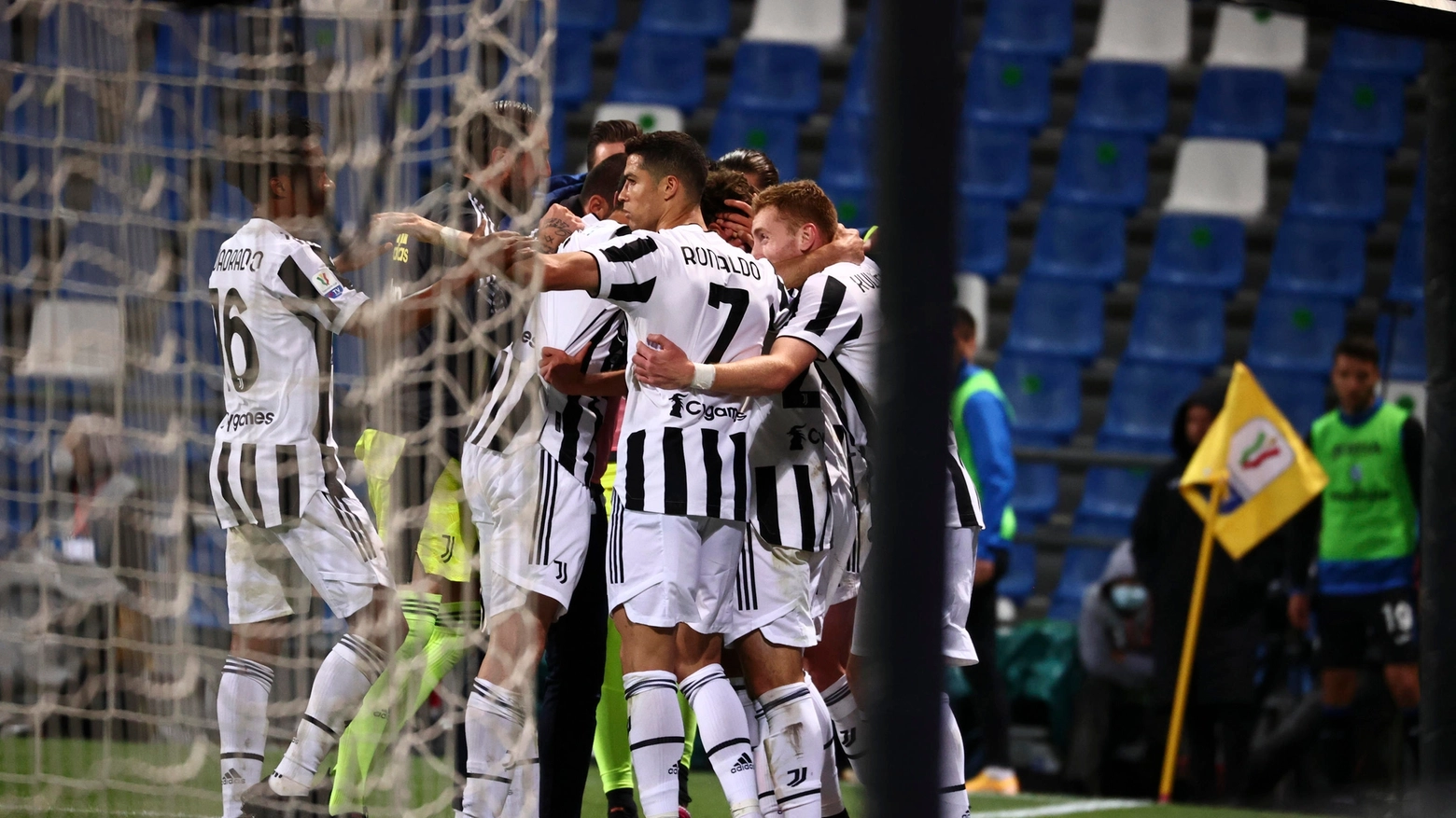 L'esultanza della Juventus nella finale di Coppa Italia