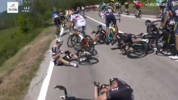 Caduta al Giro d'Italia