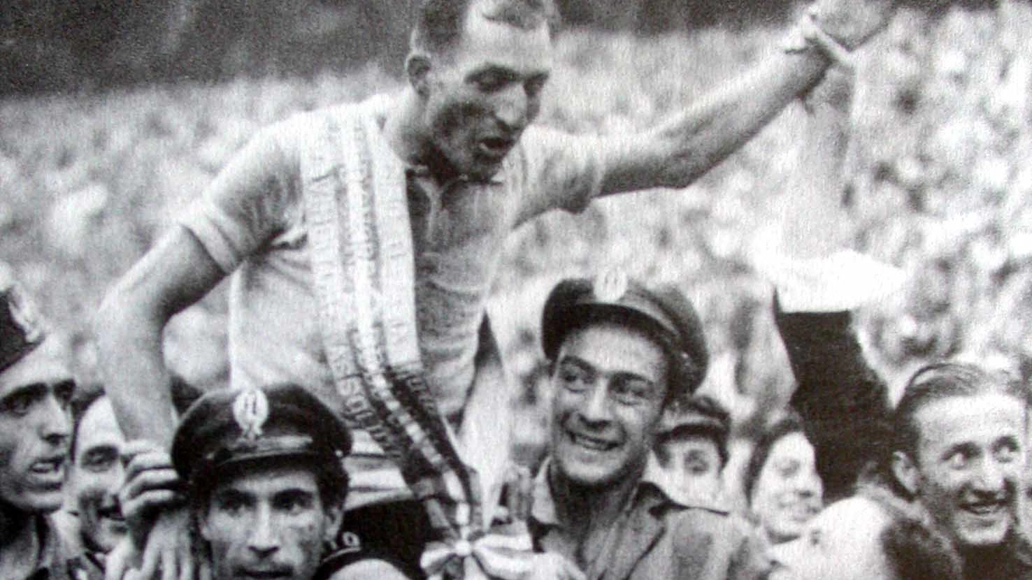 Gino Bartali, trionfo al Giro d'Italia 1946 (PressPhoto)