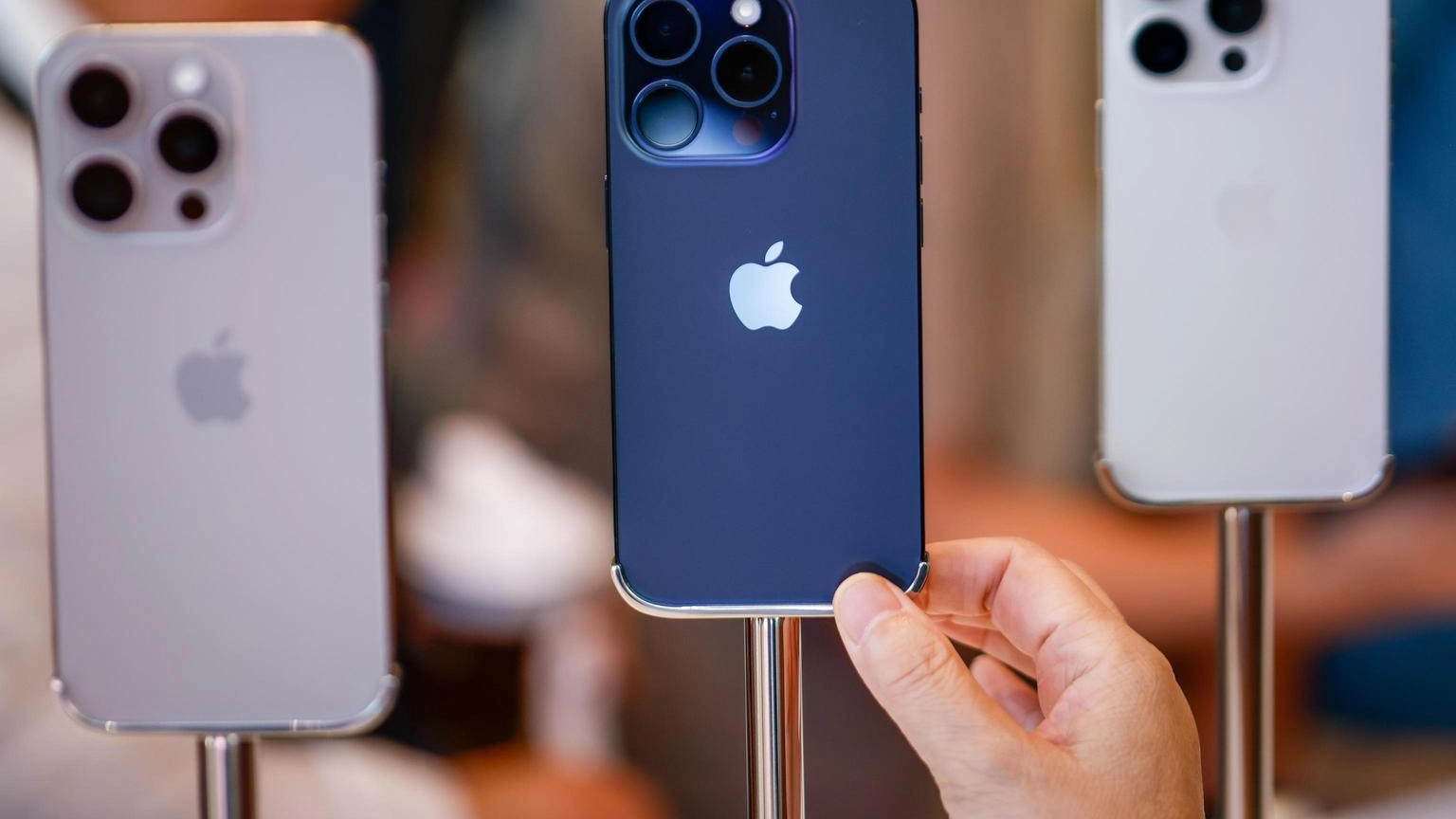 Apple incassa un secondo downgrade, preoccupa l'iPhone