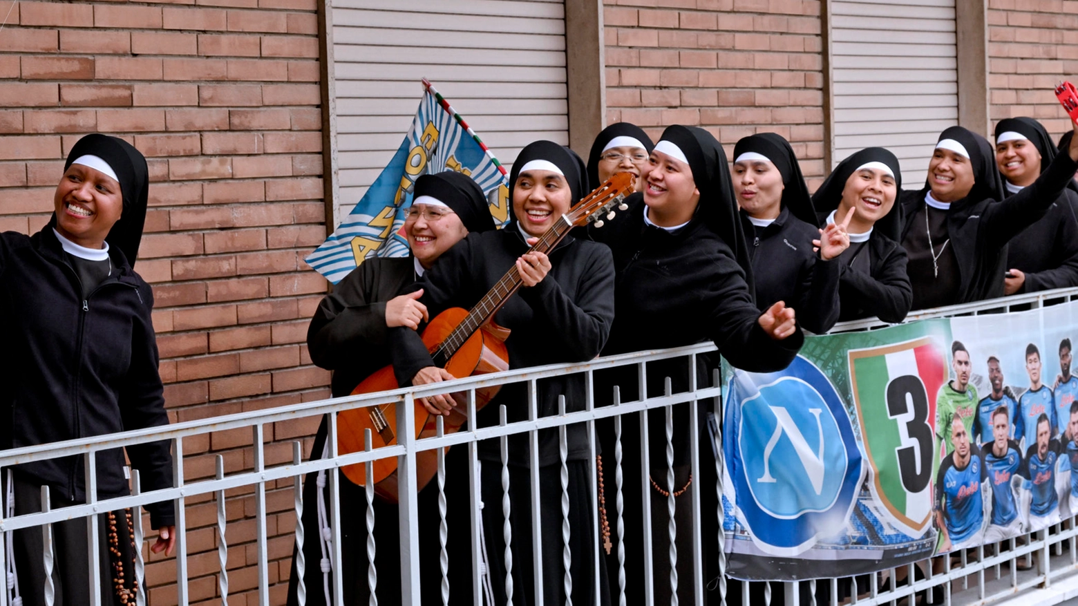 Festa scudetto: a Casoria ci sono le 'sisters act' del Napoli