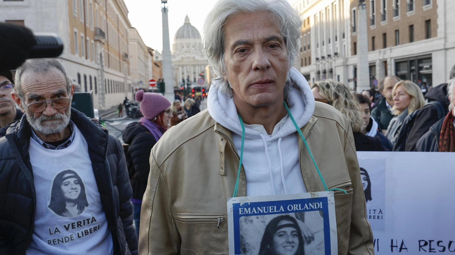 Da 40 anni incalza il Vaticano   Mille appelli senza risposta  La lotta disperata di Orlandi