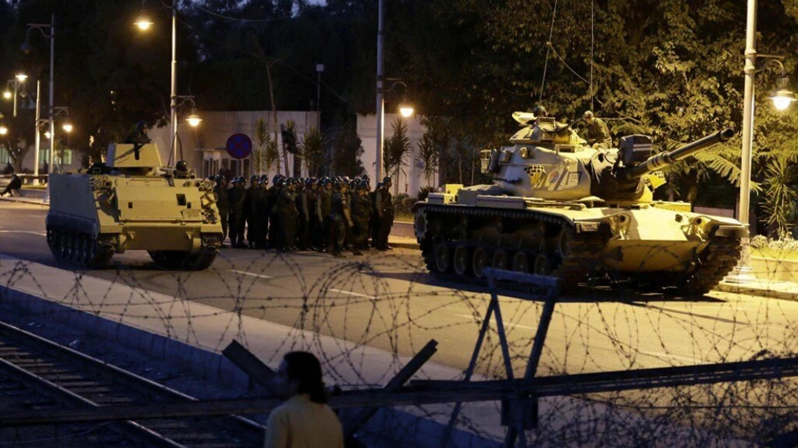 Colpo di stato in Turchia, militari ad Ankara