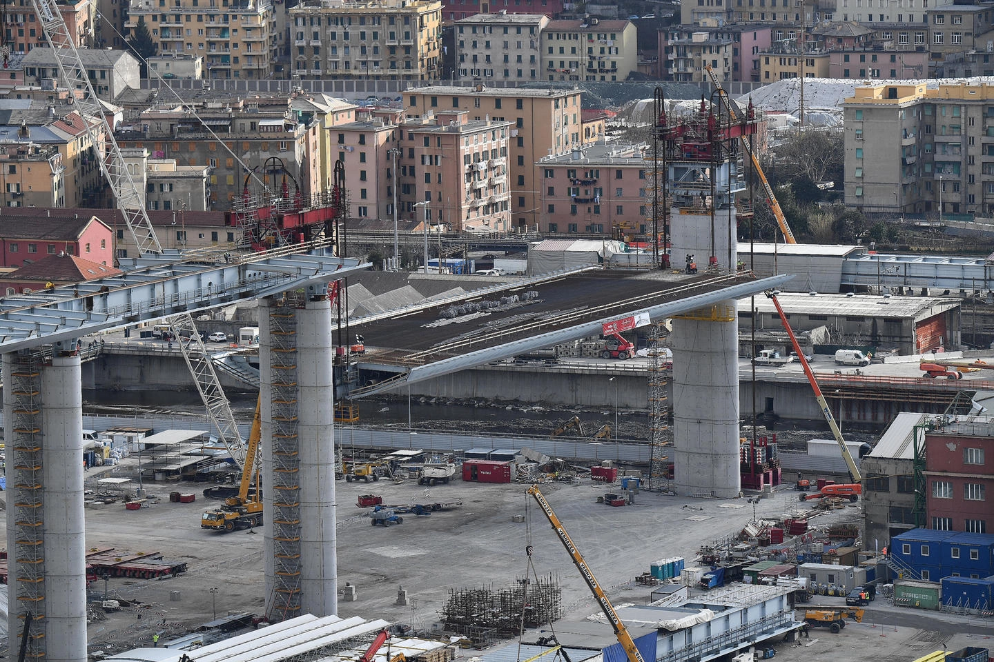 Prosegue spedita la ricostruzione del ponte di Genova