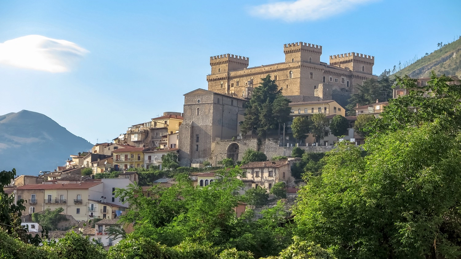 Commune of Celano and Piccolomini Castle