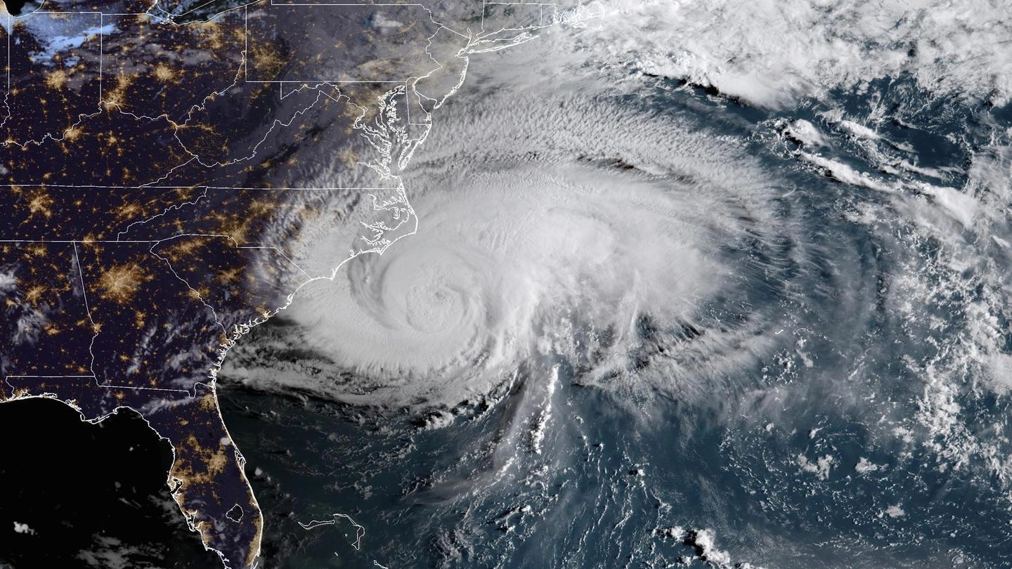 Uragano Florence, l'immagine satellitare della tempesta in America (Ansa)