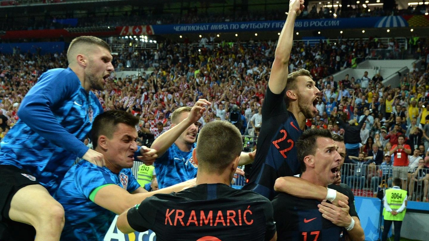La gioia della Croazia dopo il 2-1 che vale la finale dei Mondiali (Ansa)