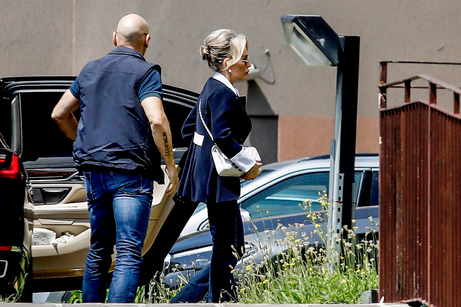 Marina Berlusconi arriva all'ospedale San Raffaele di Milano (Ansa)