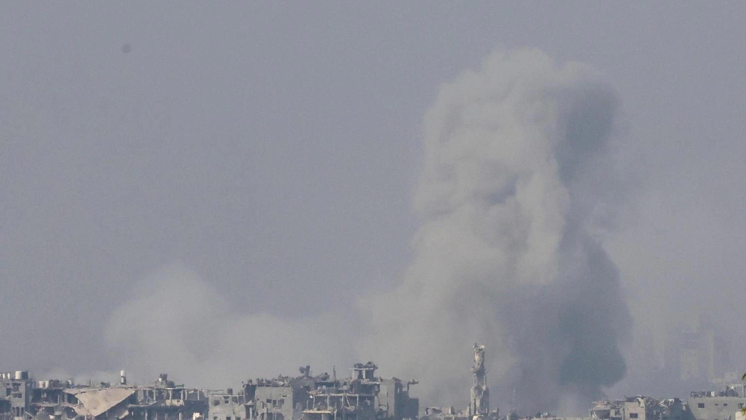 Sanità Gaza, 27 morti in raid vicino a una scuola Onu