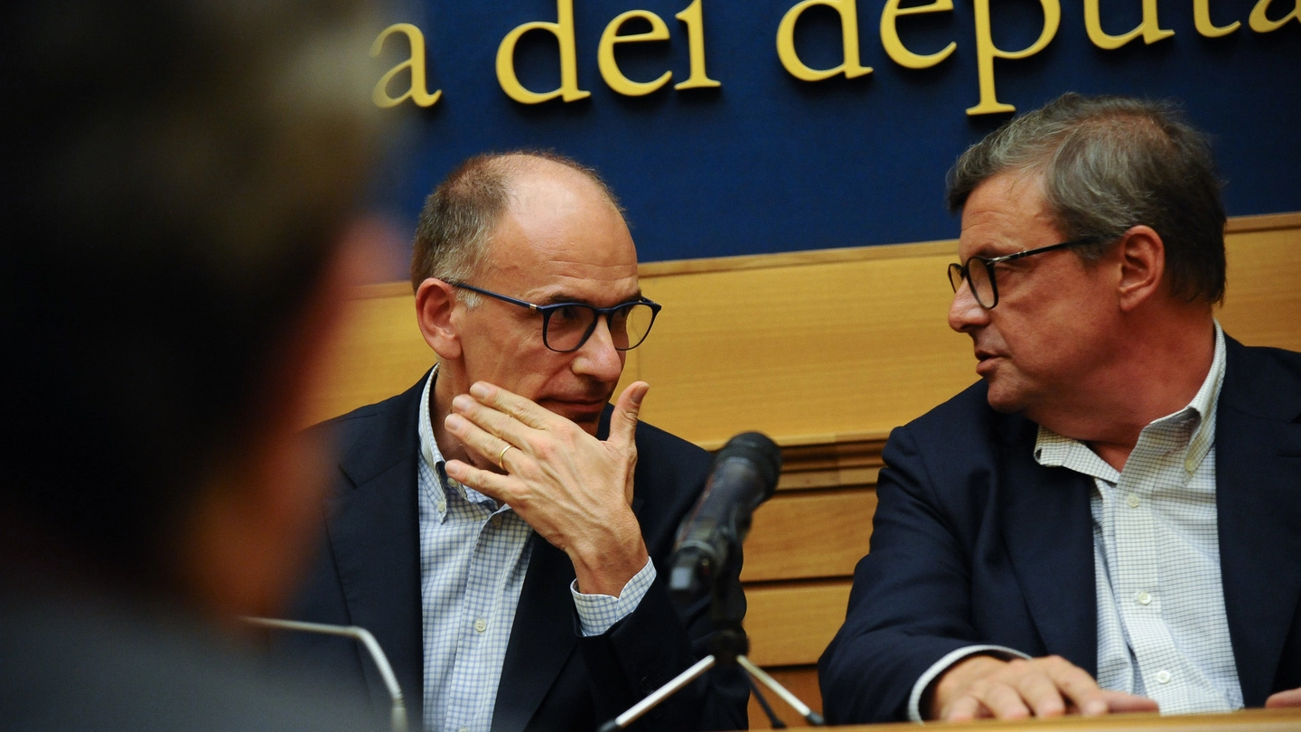 Accordo elettorale tra Enrico Letta e Carlo Calenda (Ansa)