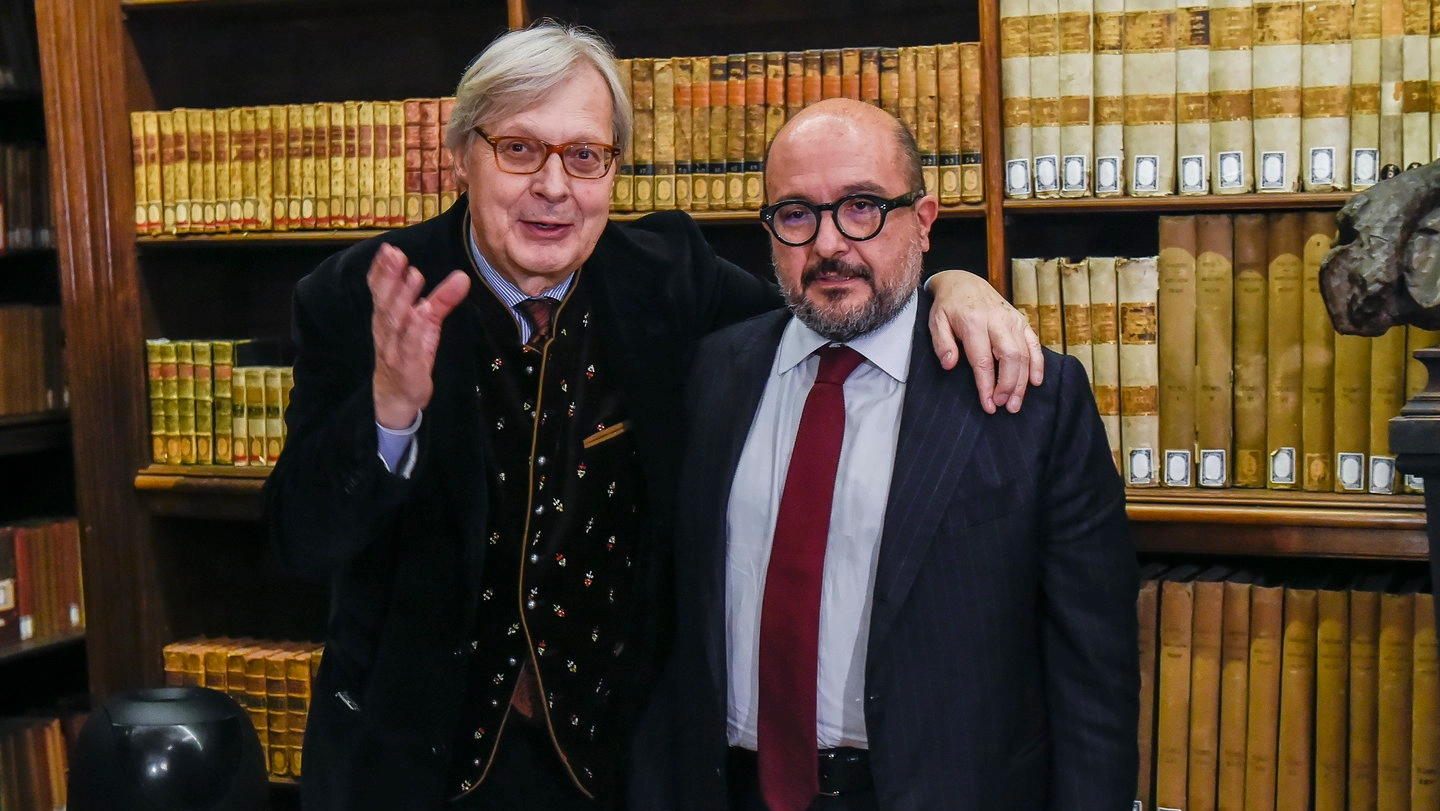 Vittorio Sgarbi, 71 anni, sottosegretario alla Cultura, e il ministro Gennaro Sangiuliano, 61 anni