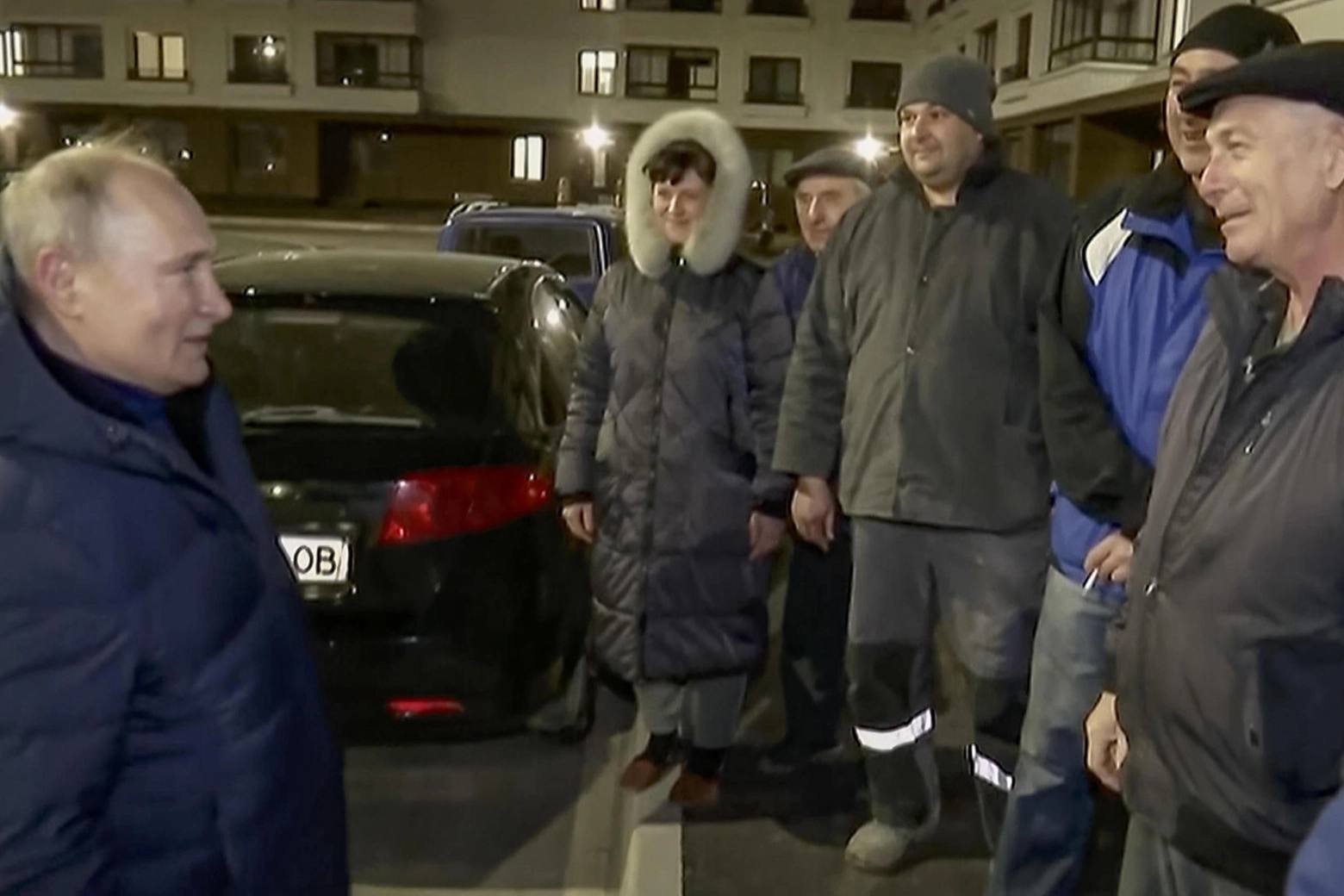 Putin ha fatto vista ai residenti di Mariupol