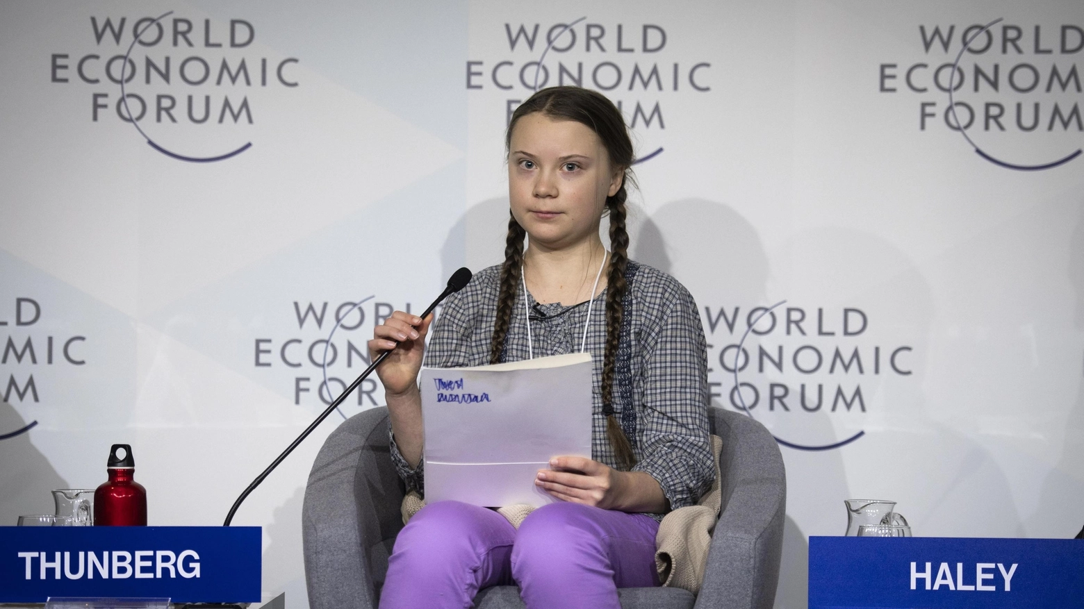 Greta Thunberg parla al World Economic Forum a Davos (Ansa)
