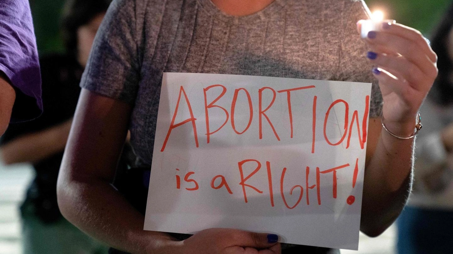 Aborto, bloccata la conversione in legge della storica sentenza della Corte Suprema