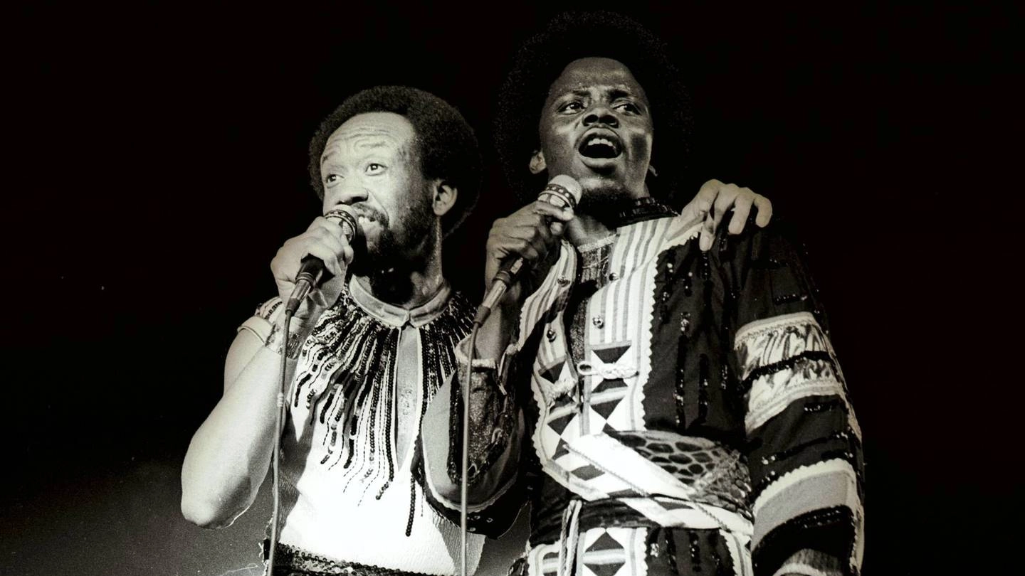 Maurice White e Philip Bailey sul palco nel '78 (Olycom)