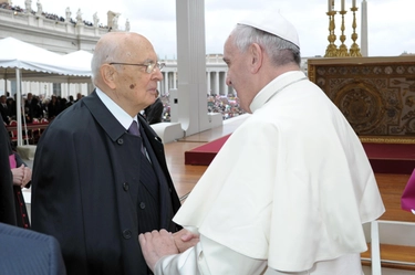 Giorgio Napolitano, il ricordo del Papa. Mattarella: “Votato alla causa dei lavoratori”