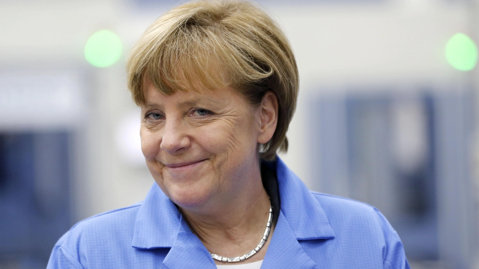Angela Merkel operaia alla Siemens (Ansa)