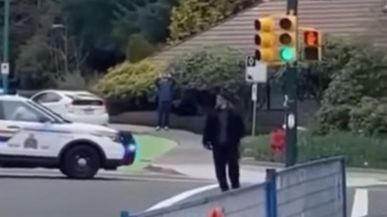 Vancouver, l'attentatore di Lynn Valley prima di essere fermato