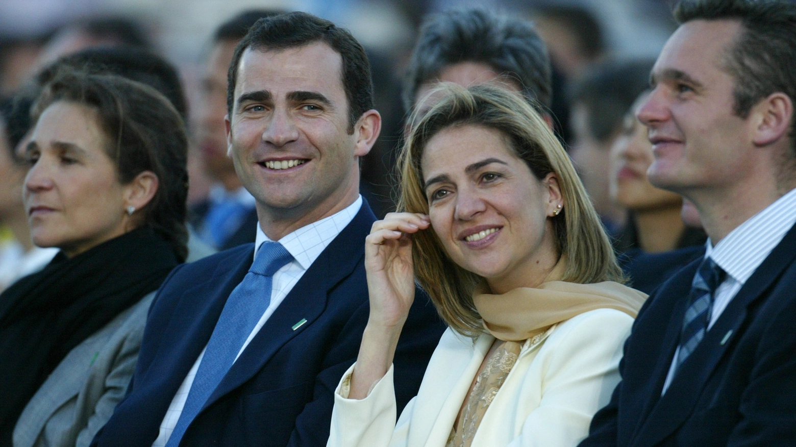 Il re di Spagna Felipe VI con la sorella Cristina e il marito Inaki Urdangarin  (AFP)
