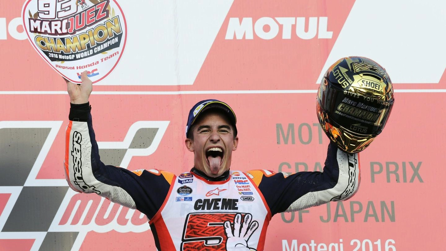 La gioia di Marquez, per la 5° volta campione del mondo di MotoGp (Ansa)