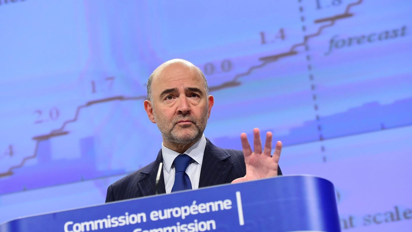 Pierre Moscovici, commissario europeo per gli affari economici e finanziari (Afp)
