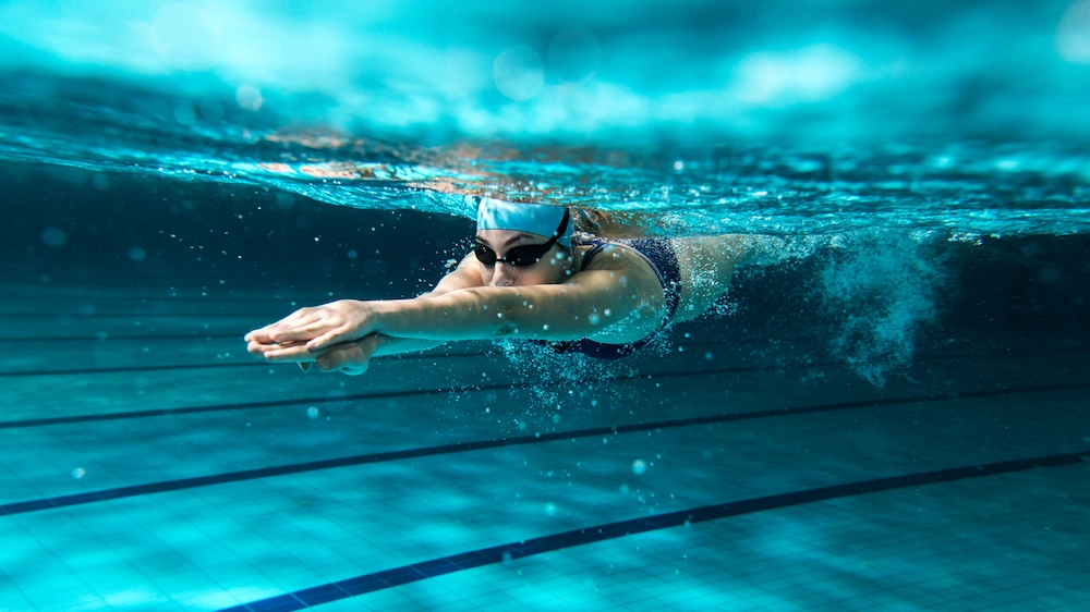 Cinque accessori indispensabili per chi fa nuoto