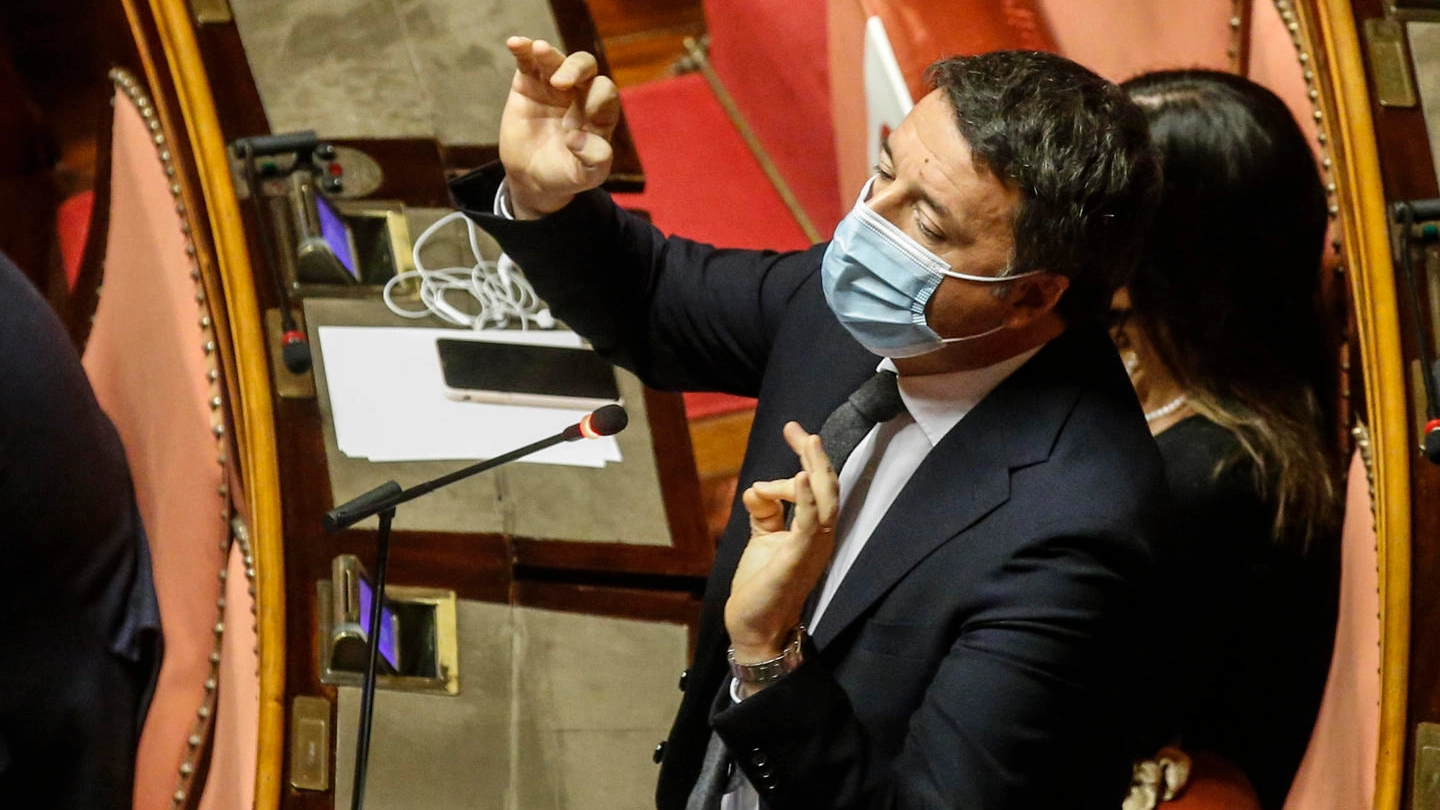 Matteo Renzi in Senato (Ansa)