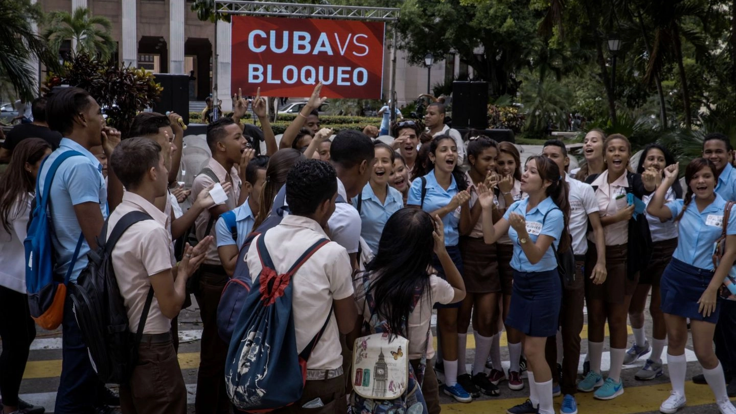 Universitari festeggiano la possibile fine dell'embargo contro Cuba (Afp)