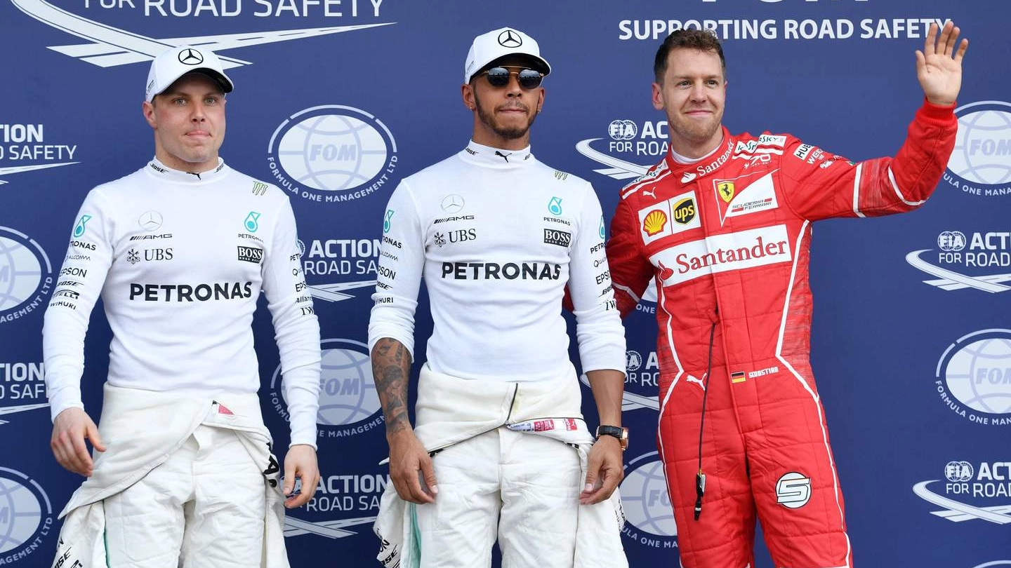 Bottas, Hamilton e Vettel (Afp)