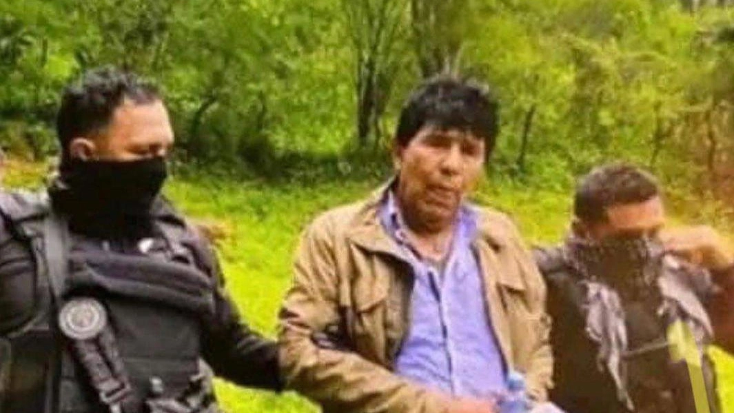 La foto dell'arresto di Rafael Caro Quintero diffusa dal governo messicano (Ansa)