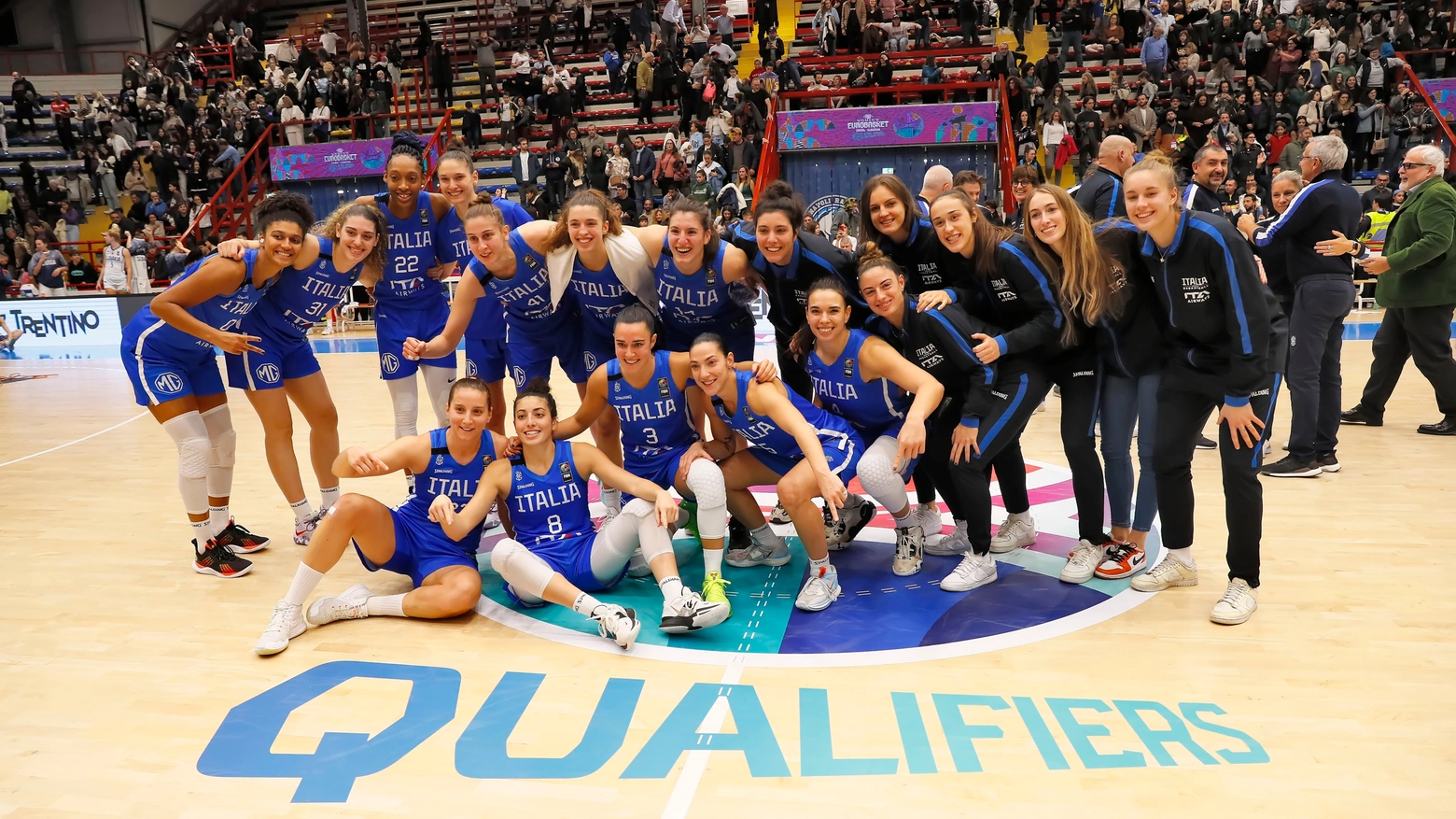 La squadra femminile dell'Italbasket