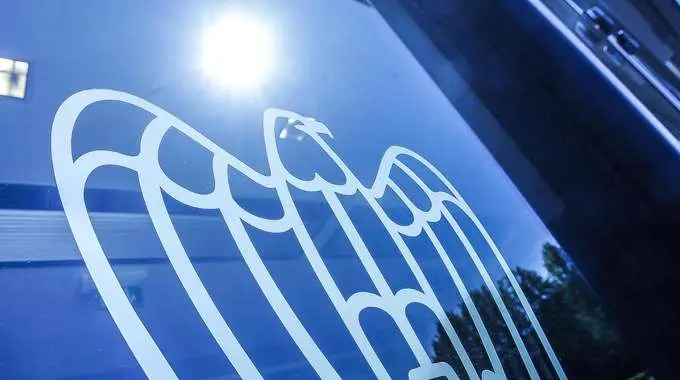 CsC, pil accelera ma pesa clima politica