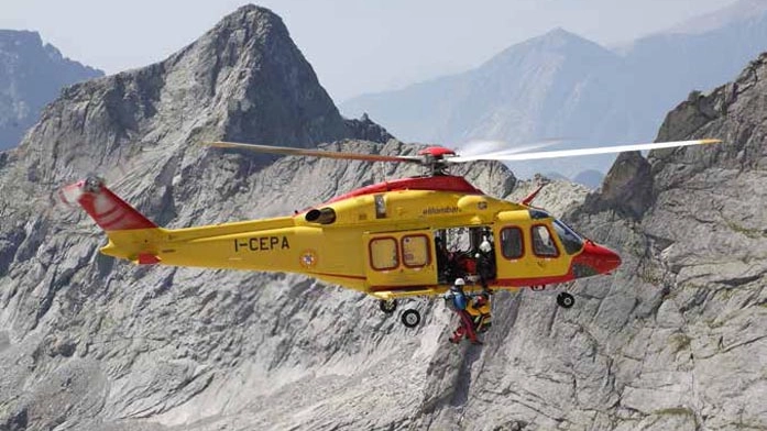 Un elicottero Leonardo AW139 in missione di soccorso